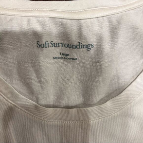 Soft Surroundings Size Large Staple Layer Top Soft Cotton Classic - Picture 3 of 3